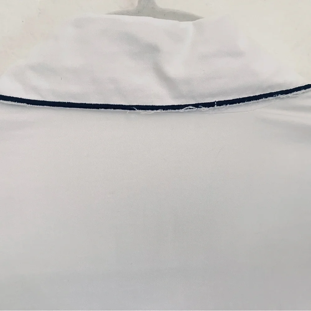 White button down women’s blouse with kitty cat wrap collar - Picture 4 of 10